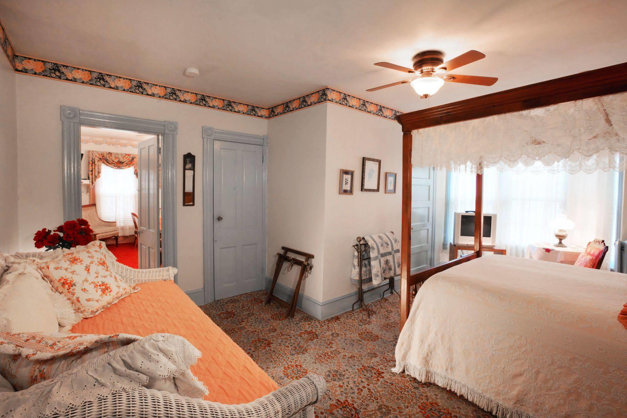 Antoinette'S Apartments & Suites เคปเมย์ ภายนอก รูปภาพ